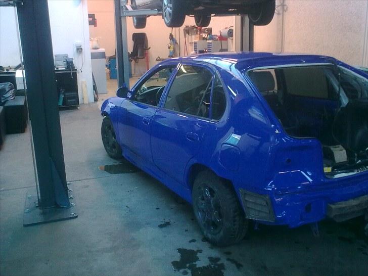 Toyota corolla Xli(totalskadet)  - i gang med monteringen billede 6