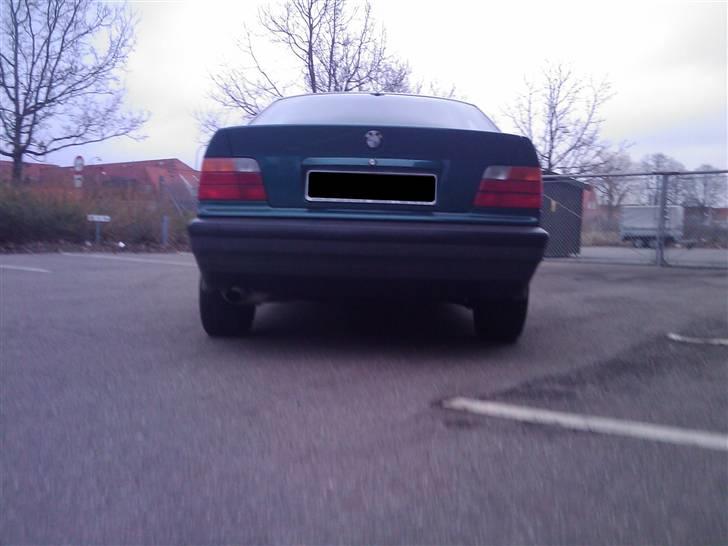 BMW 320i {solgt} billede 12