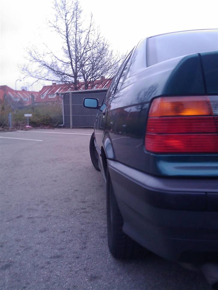 BMW 320i {solgt} billede 14