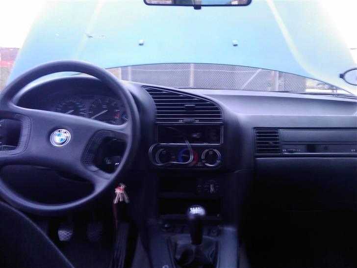 BMW 320i {solgt} billede 19