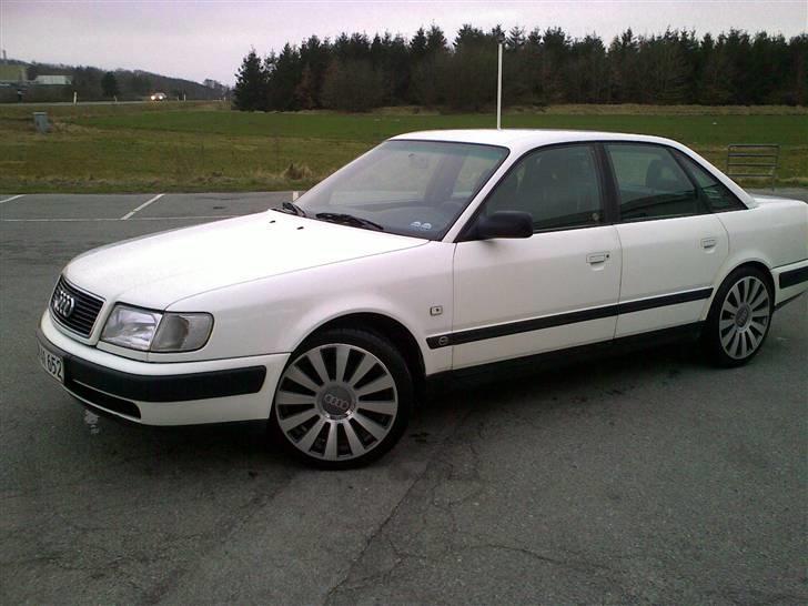 Audi 100 billede 2
