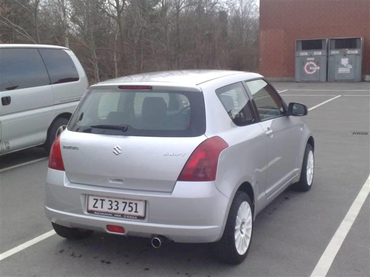 Suzuki Swift GL-A billede 5