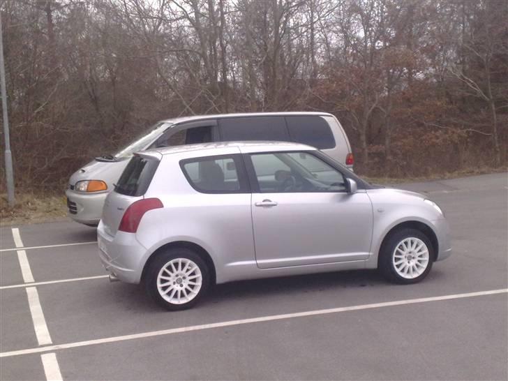 Suzuki Swift GL-A billede 6