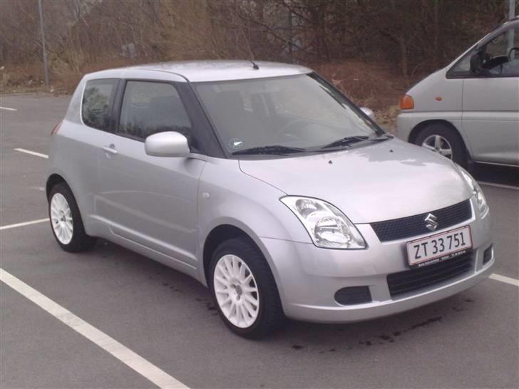 Suzuki Swift GL-A billede 8