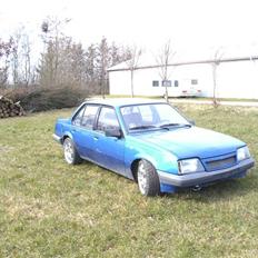 Opel ascona