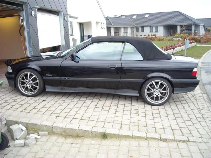 BMW 318 I Cabriolet Solgt billede 9