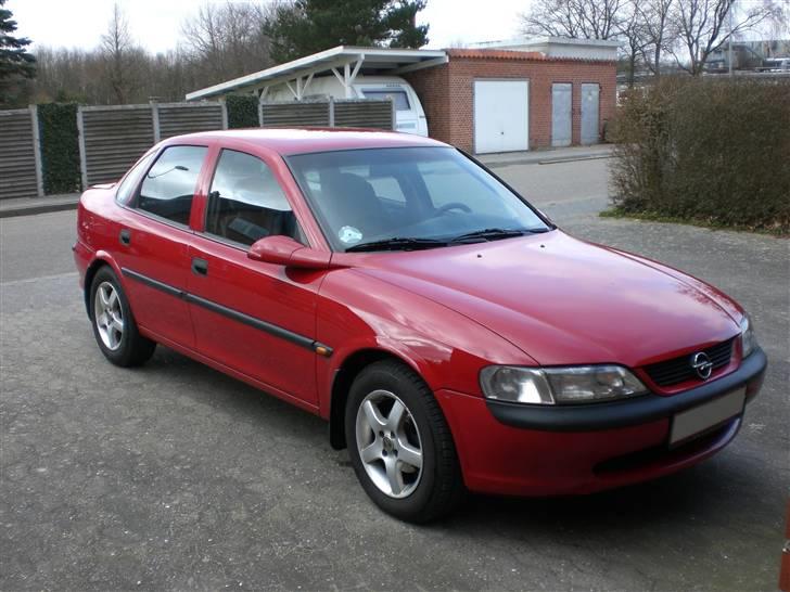 Opel Vectra B (Solgt) billede 1