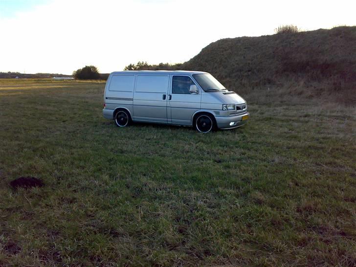 VW Transporter 2.5 TDI billede 10