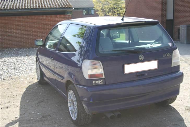 VW Polo 6n - 1,6 8V (SOLGT) billede 1