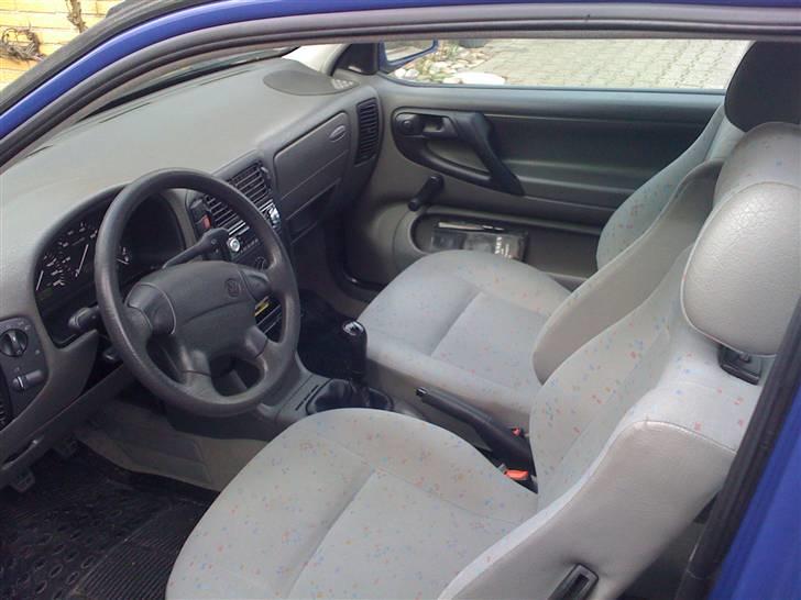 VW Polo 6n - 1,6 8V (SOLGT) billede 2