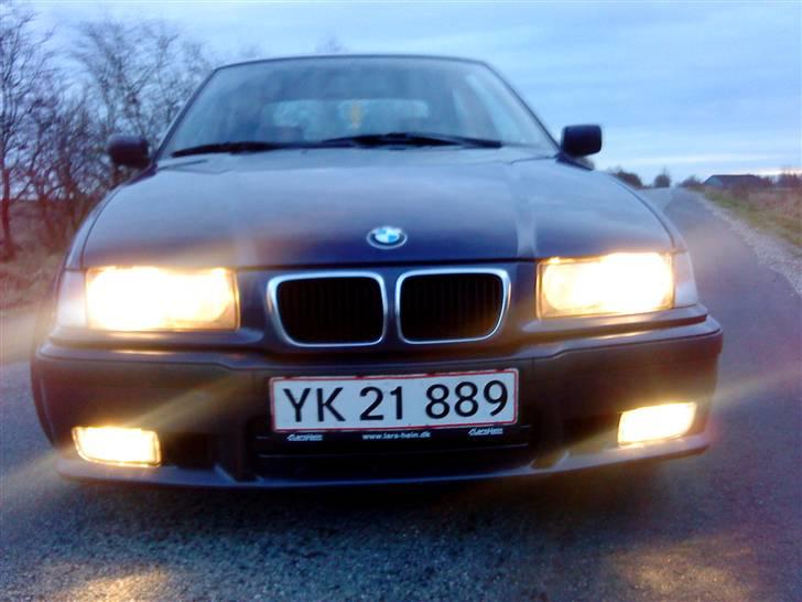 BMW 323TI billede 4