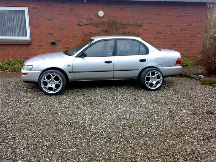 Toyota Corolla 1.3 Xli  - Fælge som måske kommer på. gider ikk alt andet geil  billede 1