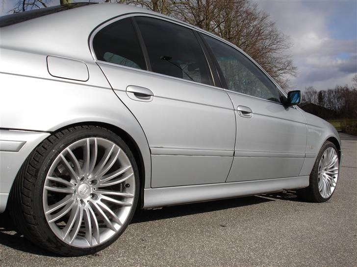 BMW E39 528i  *SOLGT* billede 7