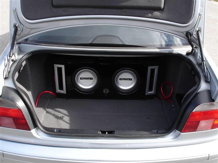 BMW E39 528i  *SOLGT* billede 13