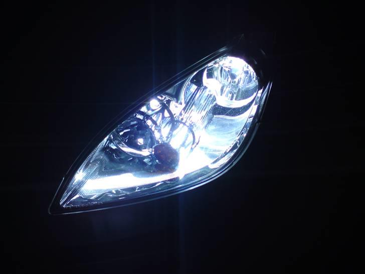 Mitsubishi Colt C30 1,5 Solgt - Xenon 8000K nærlys og Xenon hvidt positionslys billede 8