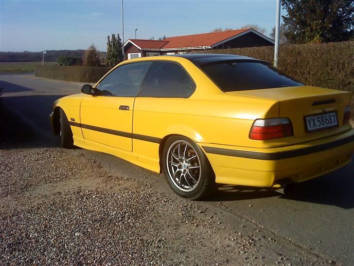 BMW 316i Coupé ***SOLGT*** billede 17