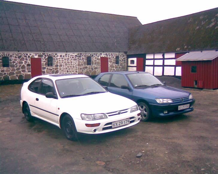 Toyota Corolla GSI - min bror´s 306 xsi ved siden af. billede 12