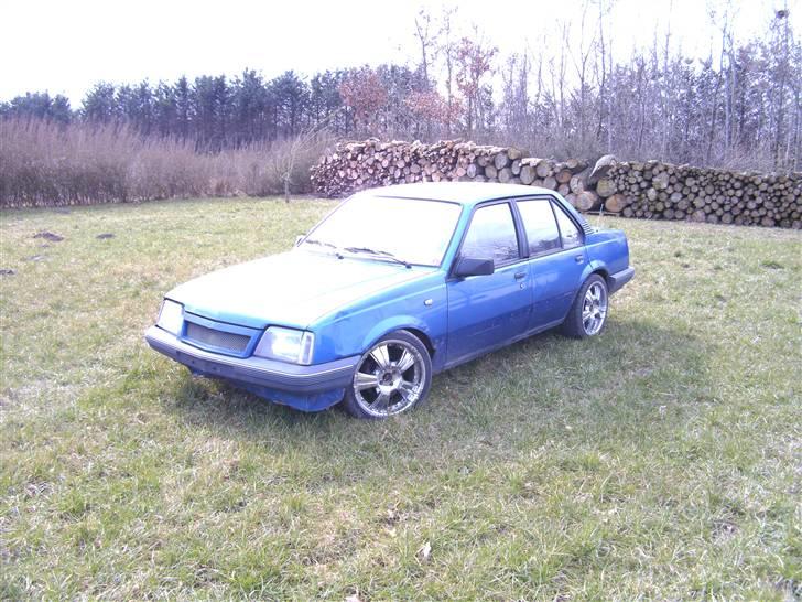Opel ascona billede 1