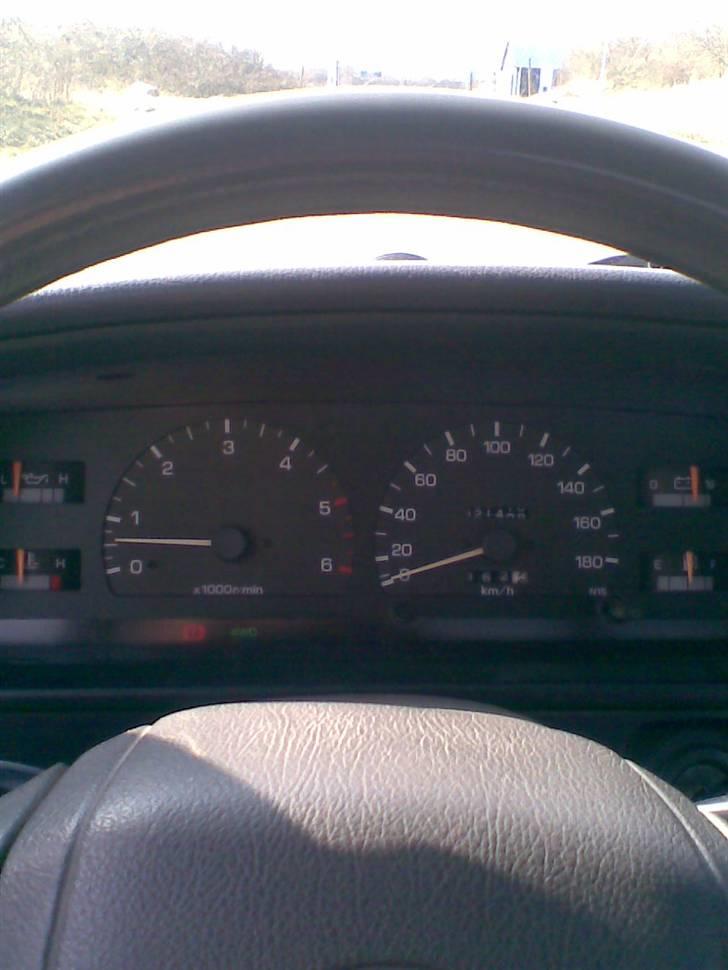 Toyota Hilux 4x4 billede 3