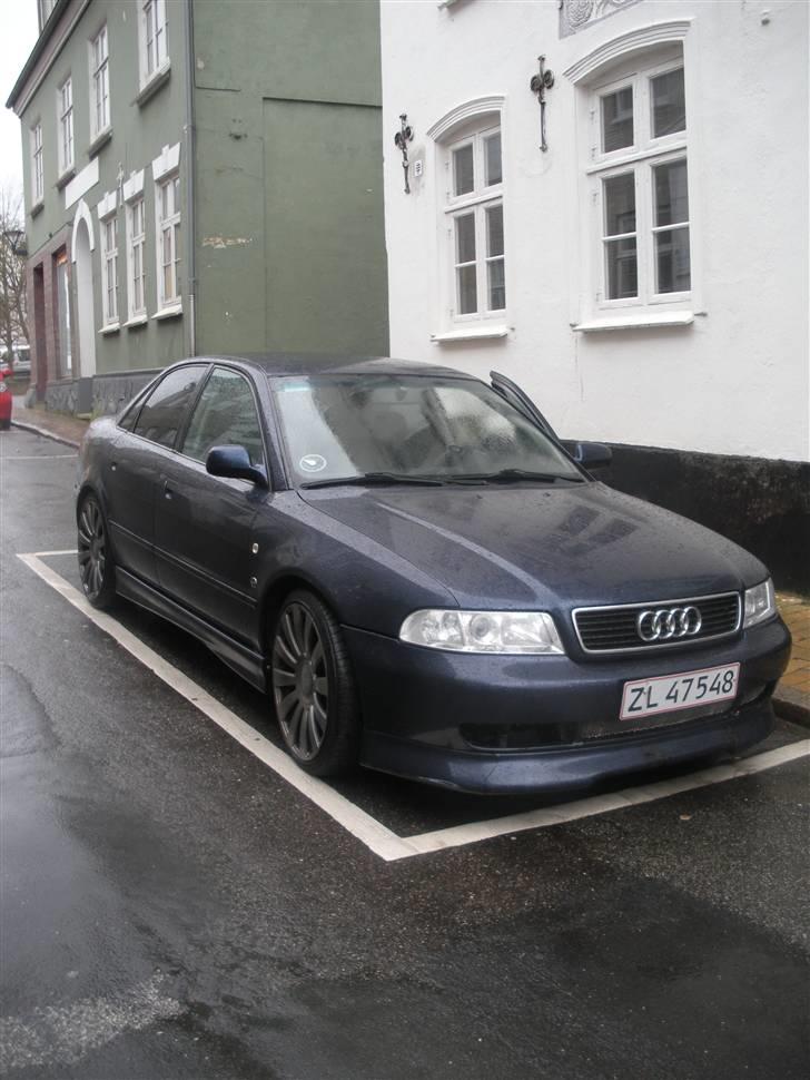 Audi A4  billede 1