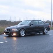 BMW 325i