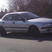 Mitsubishi Carisma 1.8 GDI 321.000km