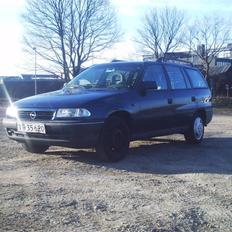 Opel Astra f st. car. BYTTET