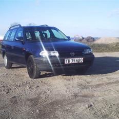 Opel Astra f st. car. BYTTET