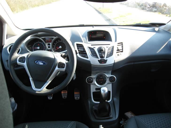 Ford Fiesta Titanium SOLGT billede 10