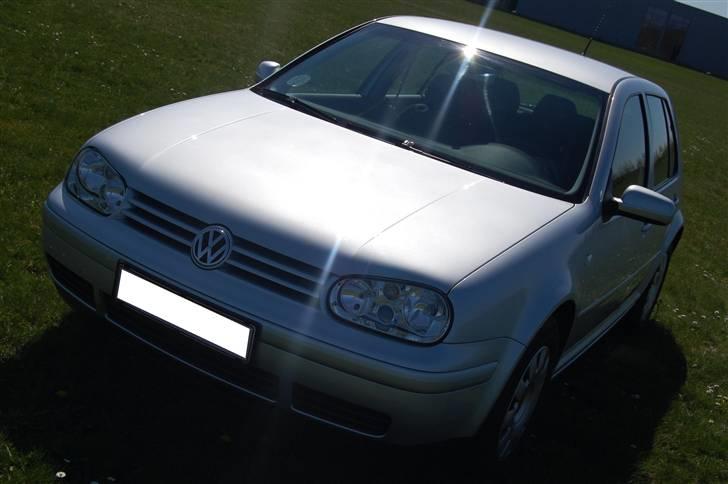 VW Golf IV *SOLGT* billede 1