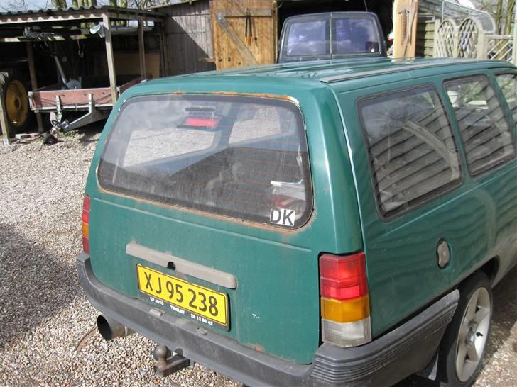 Opel kadet e carvan solgt billede 3