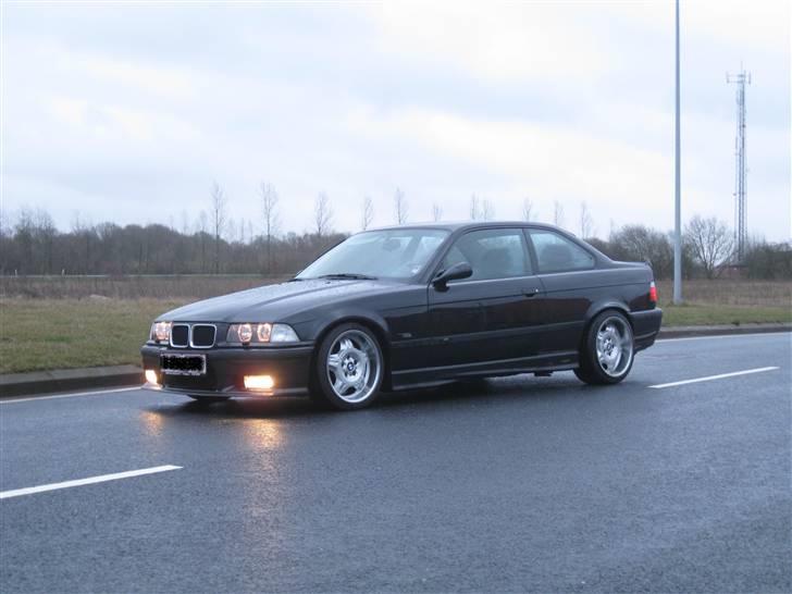 BMW 325i billede 2