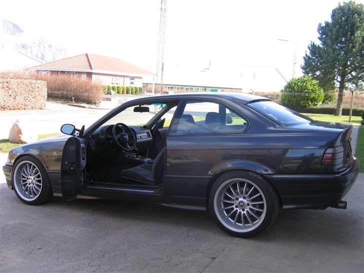 BMW 320 i coupe billede 5