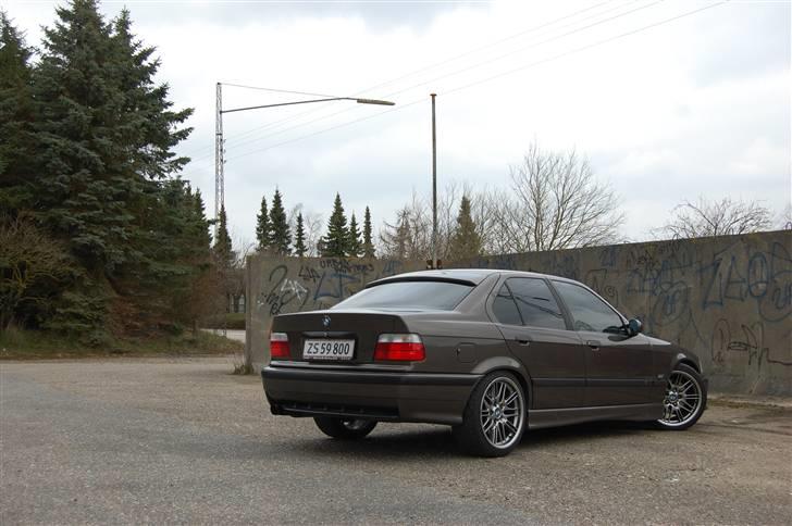 BMW 328i *TOTALSKADET* billede 6