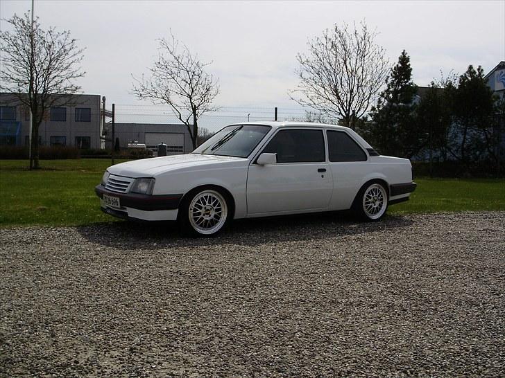 Opel Ascona C Hvid - 2010 billede 16