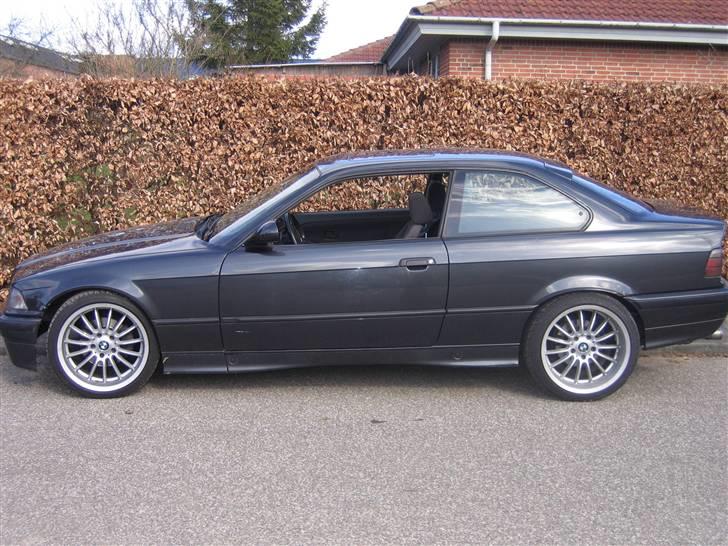 BMW 320 i coupe billede 14