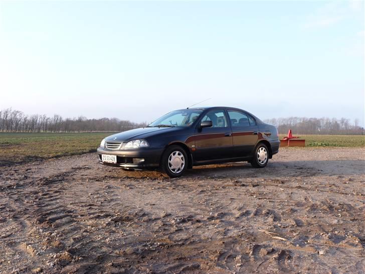 Toyota Avensis 2.0 Sol solgt billede 2