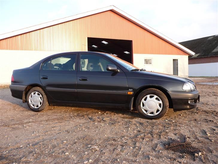 Toyota Avensis 2.0 Sol solgt billede 5