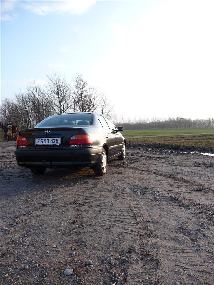 Toyota Avensis 2.0 Sol solgt billede 7