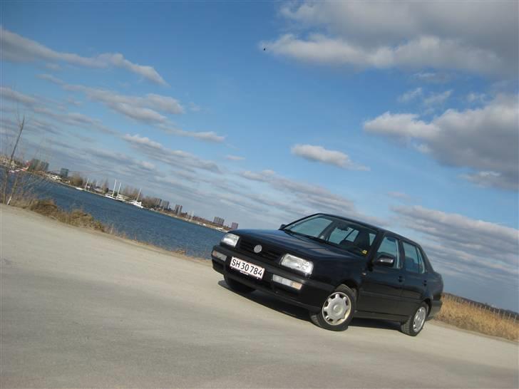 VW Vento - Taget ved havnen billede 2