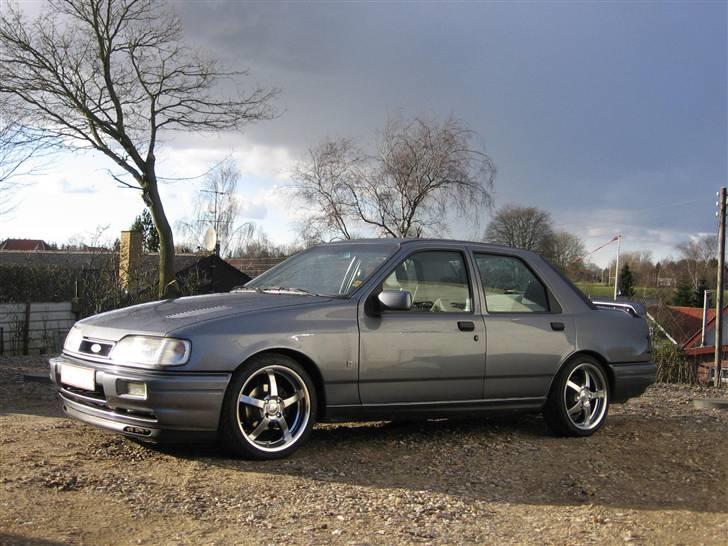 Ford Sierra 2.9 i Ghia billede 1