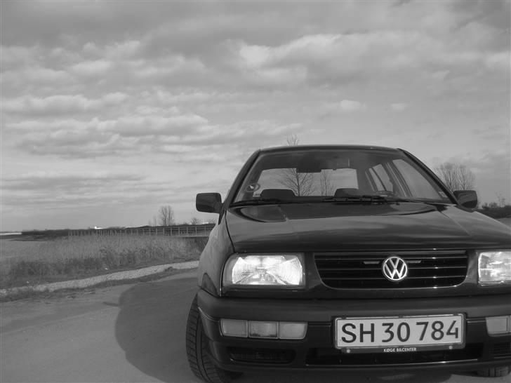 VW Vento - Fronten  billede 1