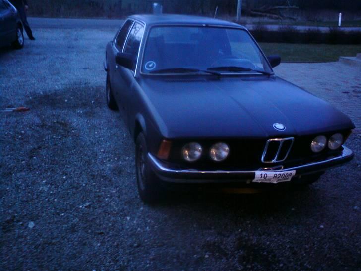 BMW E21 323i SOLGT billede 7