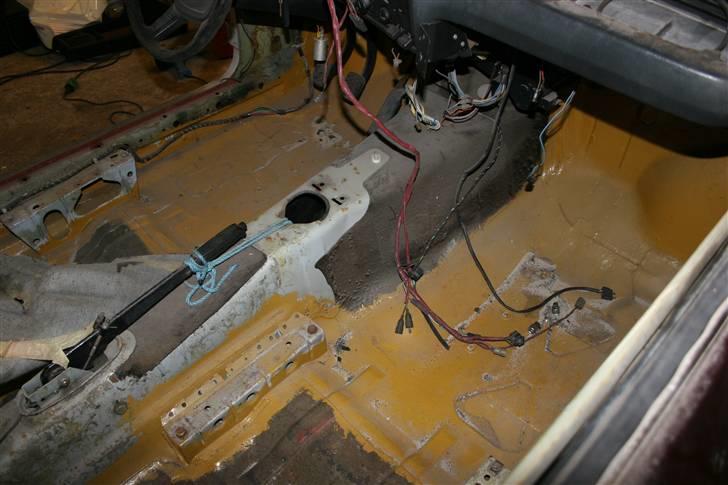 BMW E21 323i SOLGT billede 10