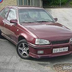 Opel Kadett E Skrottet