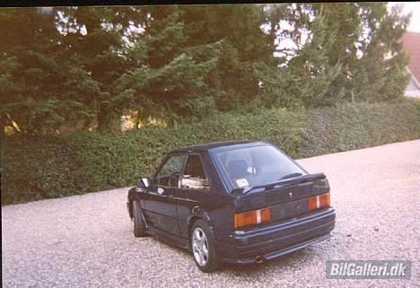 Ford Escort totalskadet - sådan så bilen ud da jeg fik den billede 5