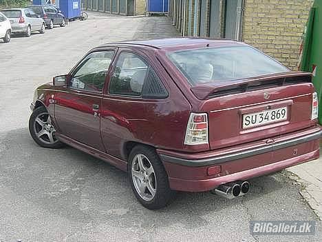 Opel Kadett E Skrottet - Sådan så den nogenlunde ud da jeg købte den i 2003 (bortset fra fælge baglygter og udstødning) billede 3