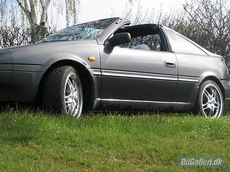 Nissan 100NX  billede 1