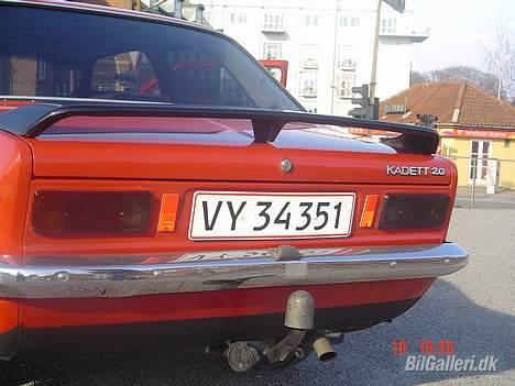 Opel Kadett C - Ja dytten skulle have lidt ekster på jo :) billede 7