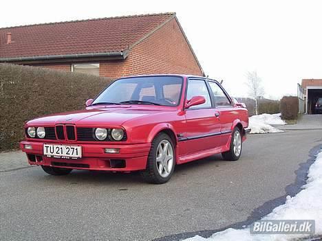 BMW E30 320i - Nypoleret - Ny model front billede 5
